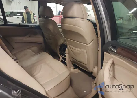 2011 BMW X5 xDrive35D z USA, uszkodzony, nr VIN 5UXZW0C52BL656004